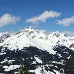 Zur Lieben Sonne فيلزموس